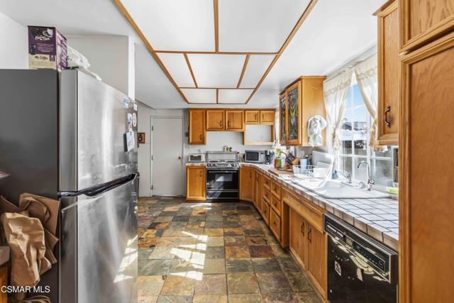 5506 Aurelia Street, Simi Valley CA: https://media.crmls.org/mediaz/ee8b586f-cb97-4057-a9f3-6d29b8bcba31.jpg