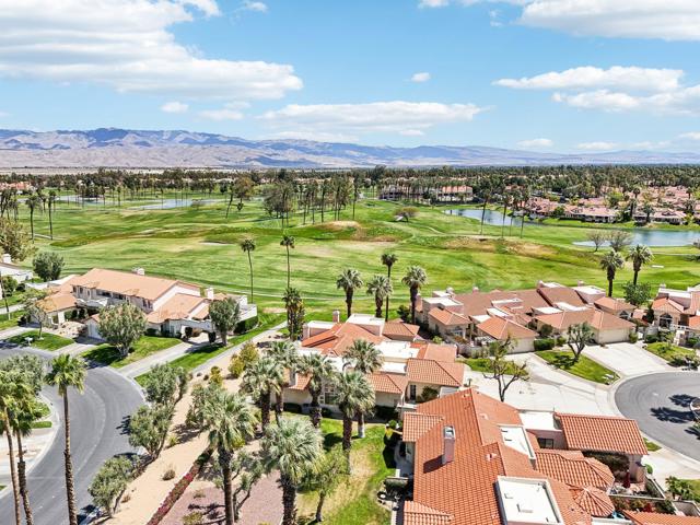110 Celano Circle, Palm Desert CA: https://media.crmls.org/mediaz/ee8bebae-14c6-4d7a-8de7-97f623024437.jpg