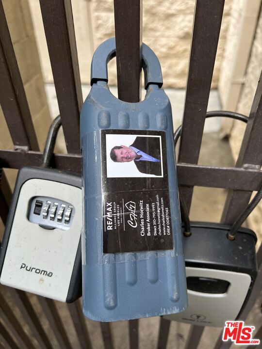 https://media.crmls.org/mediaz/ee8d7484-27b8-428b-8d68-5677aa3b9d21.jpg?preset=X-Large