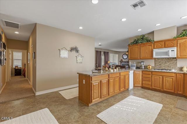 Detail Gallery Image 16 of 43 For 26750 El Camino Dr, Tehachapi,  CA 93561 - 3 Beds | 2 Baths