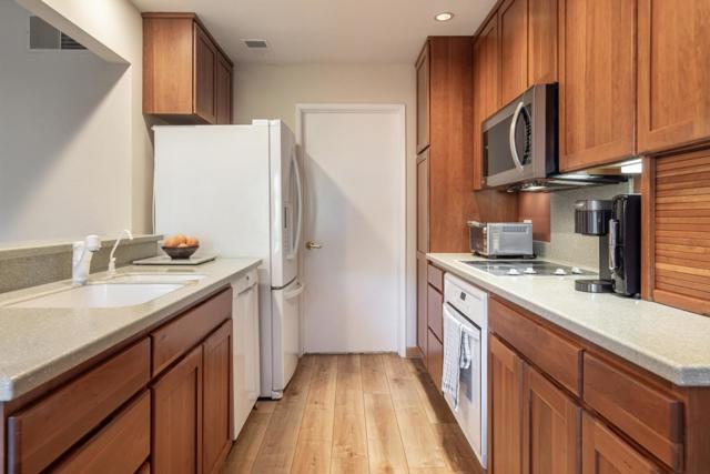1360 Josselyn Canyon Road, Monterey CA: https://media.crmls.org/mediaz/ee8db08a-2068-4796-bf64-707266d59e2a.jpg