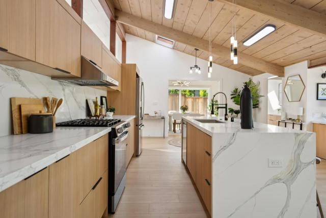 2047 Sharon Road, Menlo Park CA: https://media.crmls.org/mediaz/ee8e1cd5-b90a-40fb-9dc5-16bd37a70424.jpg