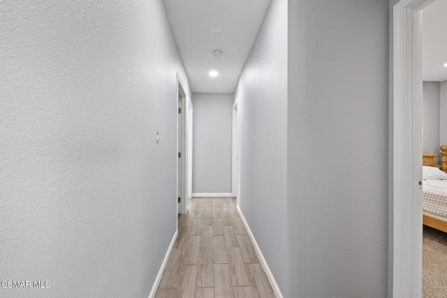 789 Glen Oaks Road, Thousand Oaks CA: https://media.crmls.org/mediaz/ee8ea9cf-e0b6-4729-9f26-ad42003d44c3.jpg
