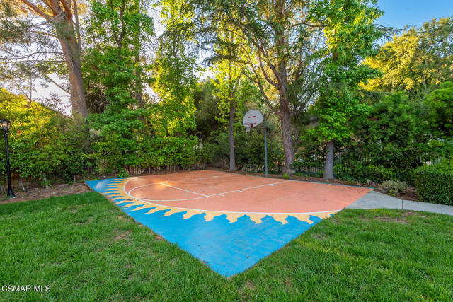 5320 Long Shadow Court, Westlake Village CA: https://media.crmls.org/mediaz/ee8f5182-5564-4833-895f-922533a83c72.jpg