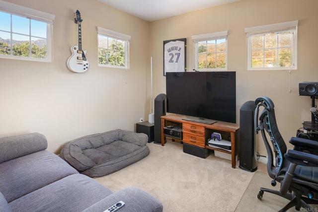 2385 Old Ranch Road, Escondido CA: https://media.crmls.org/mediaz/ee8f8a60-4539-413f-964e-649c2891f372.jpg