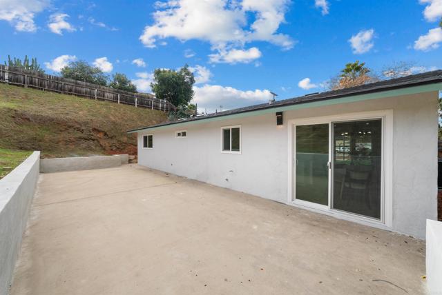 Image 22 of 37 For 9065 Heatherdale St
