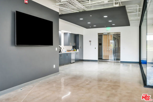  Commercial for Sale in El Segundo, California