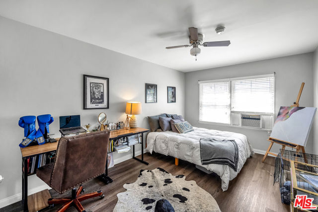 5300 - 5330 Radford Avenue, Valley Village CA: https://media.crmls.org/mediaz/ee90b225-9a44-4070-b983-ca5d063f77d6.jpg