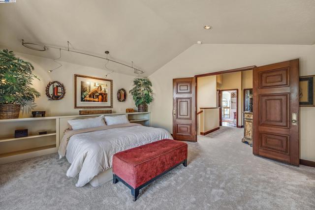 141 Ray St, Pleasanton CA: https://media.crmls.org/mediaz/ee9121dd-17d4-406f-9ac3-4546f4cff0ea.jpg