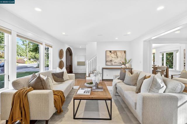 1206 Rimer Dr, Moraga CA: https://media.crmls.org/mediaz/ee914010-442a-4b72-af49-b5bb2957823b.jpg