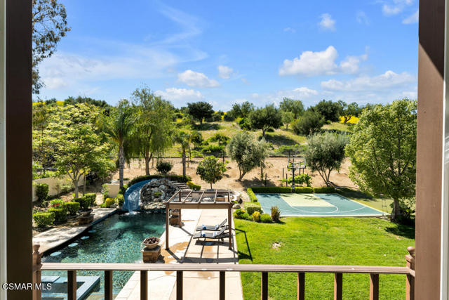 5715 Calais Court, Calabasas CA: https://media.crmls.org/mediaz/ee91f7d6-05d8-43fa-bcd3-44126c285649.jpg
