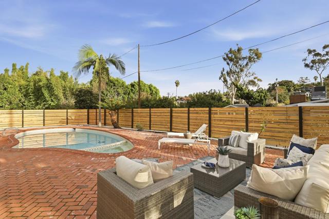 Detail Gallery Image 30 of 43 For 1019 Torole Cir, Vista,  CA 92084 - 3 Beds | 2 Baths