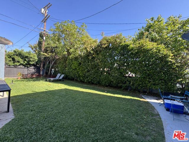 848 S Curson Avenue, Los Angeles CA: https://media.crmls.org/mediaz/ee92e196-f875-4f86-ba10-fb6e9deaadf1.jpg