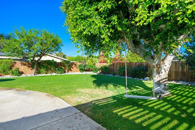 74277 Myrsine Avenue, Palm Desert CA: https://media.crmls.org/mediaz/ee92e962-9127-426d-a2df-61a7a45890aa.jpg