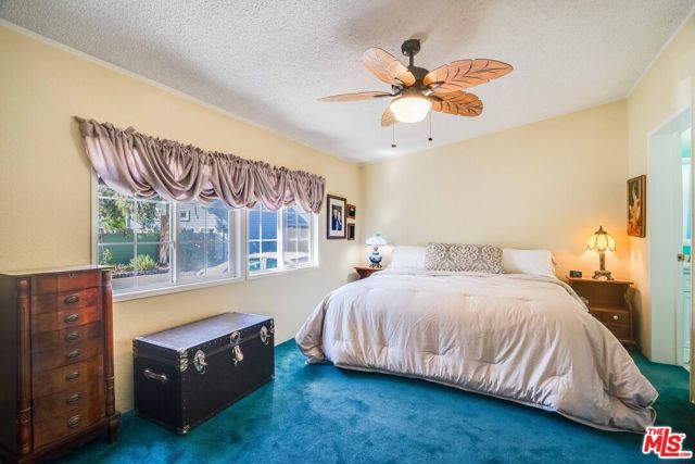 1111 Cherokee, Topanga CA: https://media.crmls.org/mediaz/ee9457ee-ec8a-4542-b2a6-f29b52ebe50a.jpg