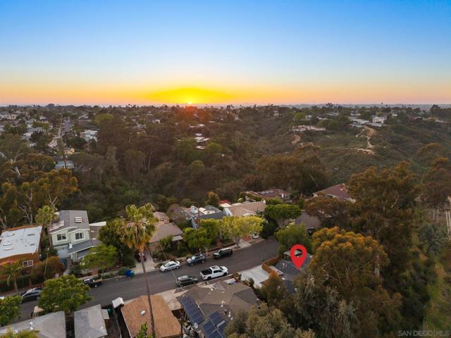 4865 39th Street, San Diego CA: https://media.crmls.org/mediaz/ee947bd8-a098-467b-a0e0-9fad282e58dc.jpg