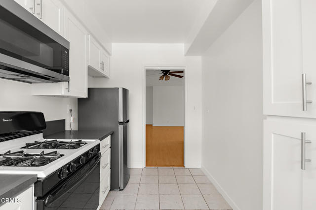 Detail Gallery Image 19 of 29 For 210 S Catalina Ave, Pasadena,  CA 91106 - – Beds | – Baths