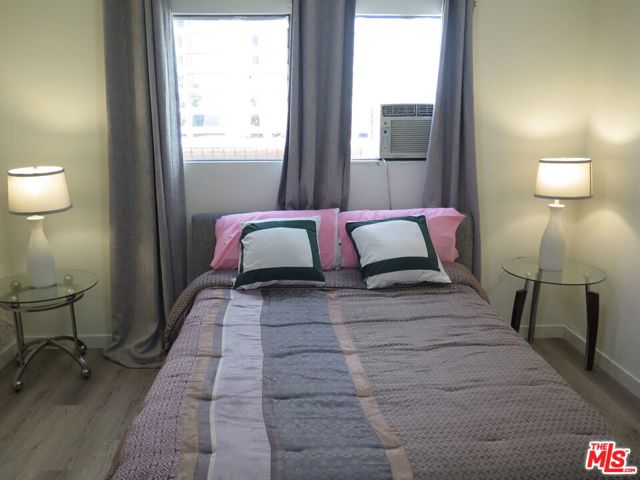 1022 N Croft Avenue, Los Angeles CA: https://media.crmls.org/mediaz/ee95171d-44b8-4c78-8fe5-f38b0ed303a9.jpg