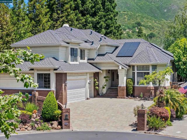 3100 Fox Creek Dr, Danville CA: https://media.crmls.org/mediaz/ee9591c4-b8c0-4c91-8ab4-427fac6071e5.jpg