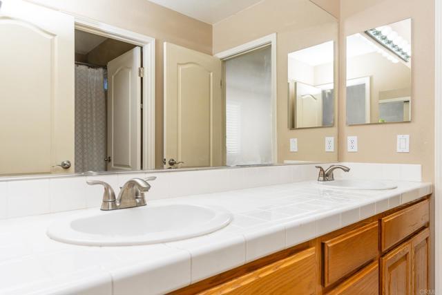 Image 40 of 53 For 15881 Broad Oaks Road