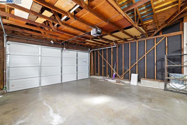 1677 Johnson St, San Leandro CA: https://media.crmls.org/mediaz/ee959631-9bd8-4f6f-bb68-287a78a754a3.jpg