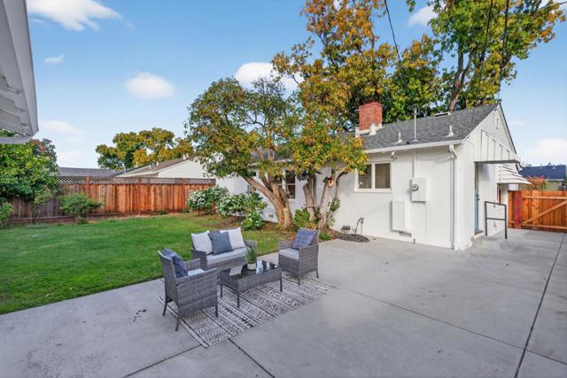 876 Sunset Drive, Santa Clara CA: https://media.crmls.org/mediaz/ee95c0f7-b0e7-40a2-b582-c6c8efe3f2db.jpg