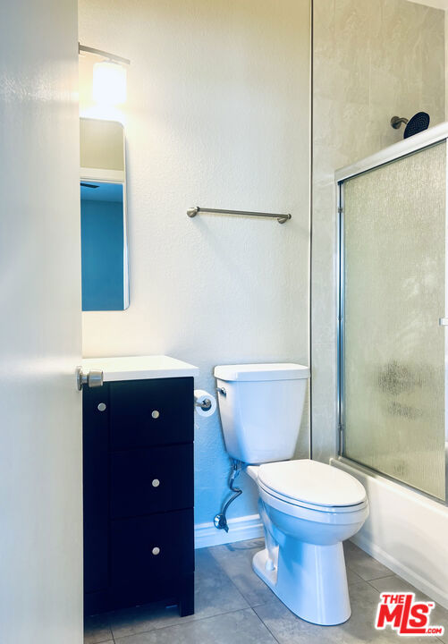 4349 CAHUENGA, Toluca Lake CA: https://media.crmls.org/mediaz/ee9652ad-2272-48af-b298-5a5e4b7e3ea8.jpg