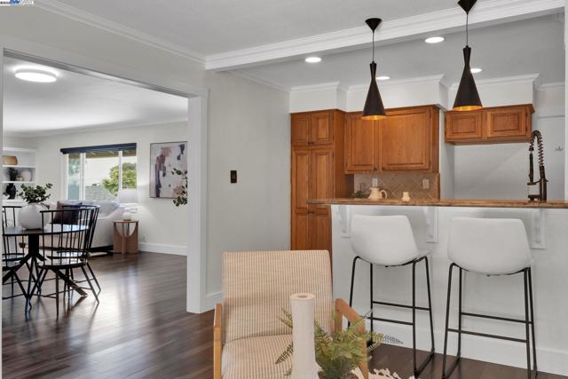 635 Janice Ave, Hayward CA: https://media.crmls.org/mediaz/ee96cc6d-9b6c-4b75-960e-66ab0db87f74.jpg