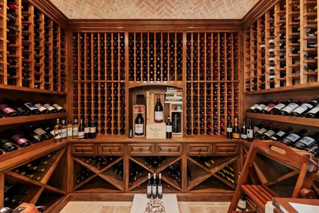 Detail Gallery Image 19 of 48 For 7953 Sentinel, San Diego,  CA 92127 - 5 Beds | 6/1 Baths