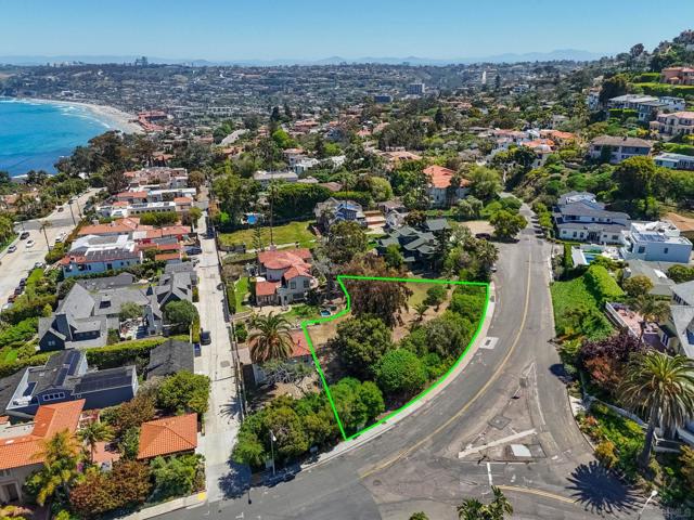 1428 Soledad Ave, La Jolla CA: https://media.crmls.org/mediaz/ee980cfd-054b-4727-9214-faf96685251f.jpg