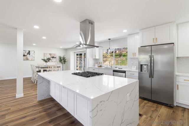 1756 Alhudson Dr, Escondido CA: https://media.crmls.org/mediaz/ee9841ac-92bb-45fb-9315-1d0e4538dd86.jpg