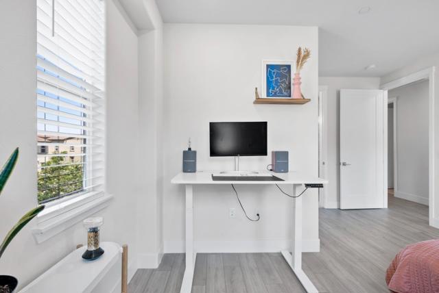 183 Dora Falls Terrace, Fremont CA: https://media.crmls.org/mediaz/ee99302e-5702-404e-969d-f1dbd5ddd18d.jpg