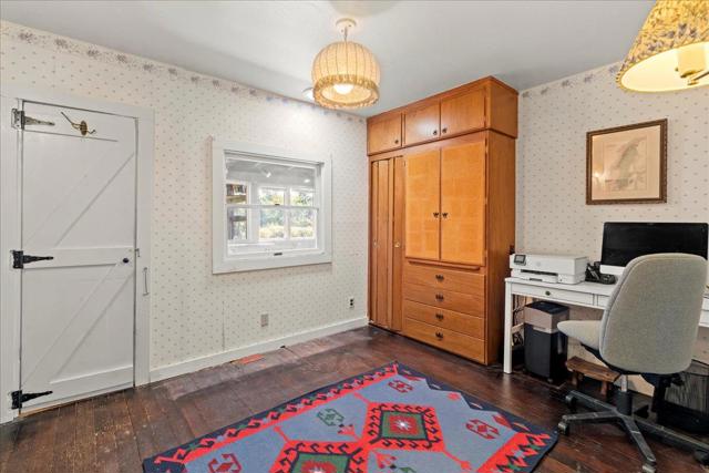 22196 Summit Road, Los Gatos CA: https://media.crmls.org/mediaz/ee996c9c-c190-4fdf-b285-222332298160.jpg