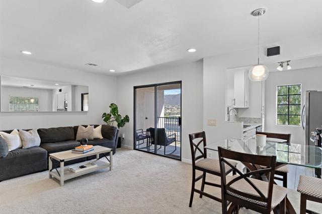 Detail Gallery Image 5 of 28 For 10361 Azuaga St #192,  San Diego,  CA 92129 - 2 Beds | 2 Baths