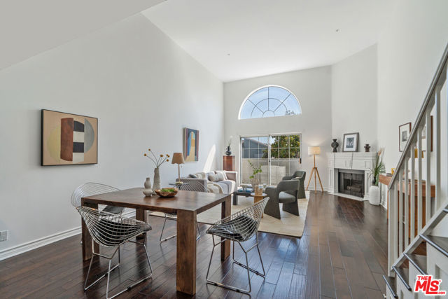 3743 S Canfield Avenue, Los Angeles CA: https://media.crmls.org/mediaz/ee999a6f-4696-4aef-9167-9b992f74749d.jpg