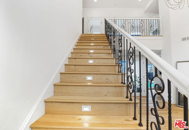 3485 Ridgeford Drive, Westlake Village CA: https://media.crmls.org/mediaz/ee99ec1b-d24b-4672-b41c-5382f07c35b2.jpg