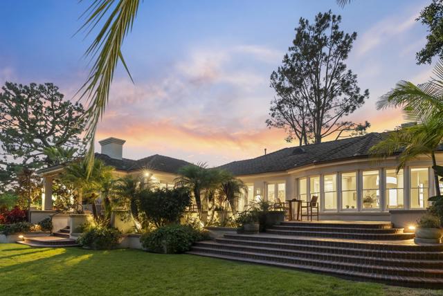 1515 El Camino Del Teatro, La Jolla CA: https://media.crmls.org/mediaz/ee9b0214-152f-4b28-8539-5a27a994f1ea.jpg