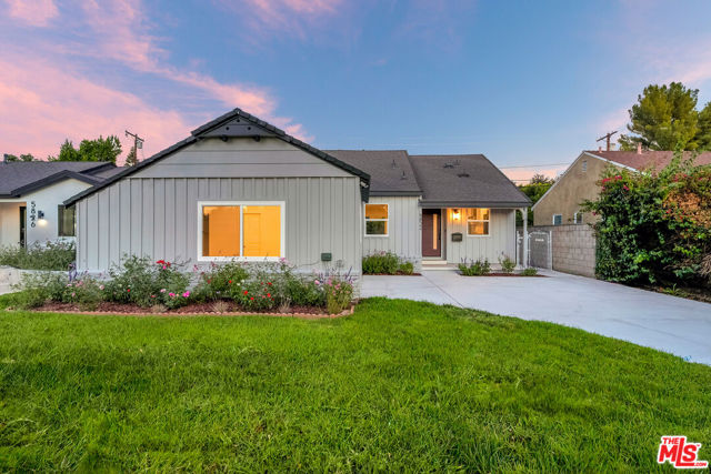 5822 Saloma Avenue, Sherman Oaks CA: https://media.crmls.org/mediaz/ee9bbcb4-7a42-4860-a62d-08f2ebeacdec.jpg