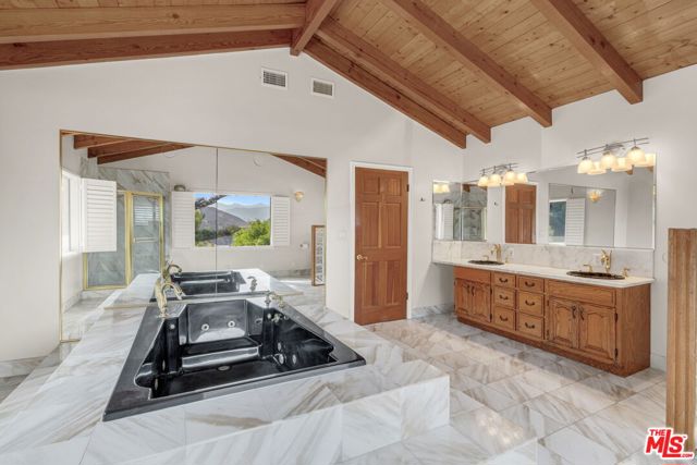 3200 Oakley Drive, Los Angeles CA: https://media.crmls.org/mediaz/ee9ce754-8d98-4f53-9ed7-c7f5925a8e17.jpg