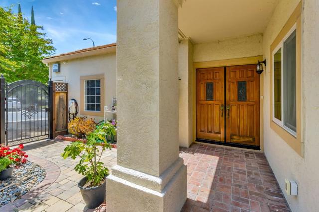 1319 Quail Creek Circle, San Jose CA: https://media.crmls.org/mediaz/ee9d5b8f-ae35-4ae0-be6e-f3ea94d4c66d.jpg