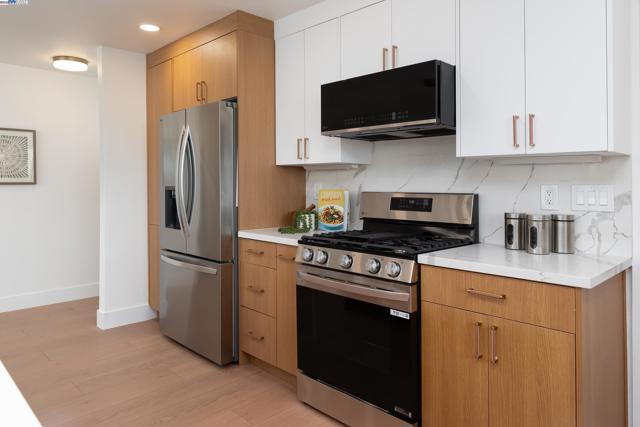 3742 Savannah Rd, Fremont CA: https://media.crmls.org/mediaz/ee9d62e6-defd-41f1-8a72-16e08afd5aba.jpg