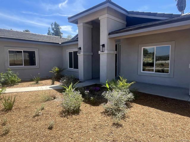 11977 Raceway, Lakeside CA: https://media.crmls.org/mediaz/ee9d8fa7-f94d-4e47-9ac4-c0ad1a945077.jpg