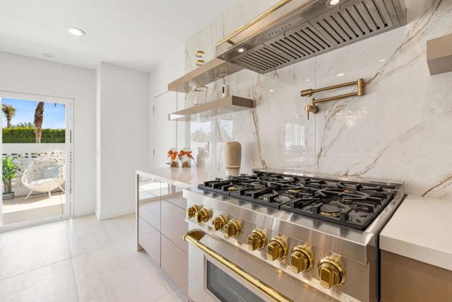 47215 Heliotrope Drive, Palm Desert CA: https://media.crmls.org/mediaz/ee9d9a55-3b14-454f-b4fa-69d5bb91308b.jpg