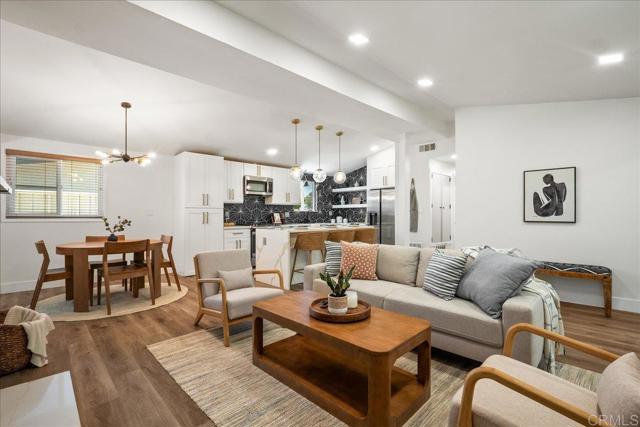 Detail Gallery Image 8 of 35 For 9163 Fermi Ave, San Diego,  CA 92123 - 5 Beds | 3 Baths