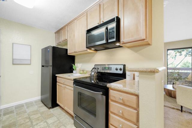 Image 24 of 60 For 2250 Monroe St  260