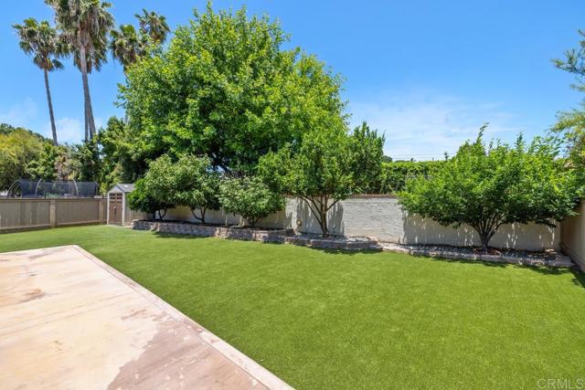 150 Rock Glen Way, Santee CA: https://media.crmls.org/mediaz/ee9ed3c8-1e04-4228-9690-2f78288bb2f8.jpg