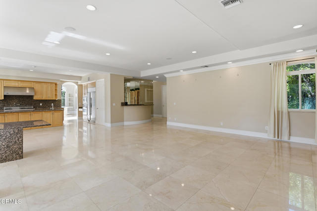 Detail Gallery Image 12 of 39 For 4174 Elm View Dr, Los Angeles,  CA 91316 - 5 Beds | 5 Baths