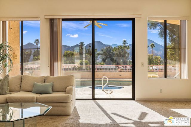 76797 California Drive, Palm Desert CA: https://media.crmls.org/mediaz/ee9f90b0-d866-40b5-aa8a-576209e78a40.jpg