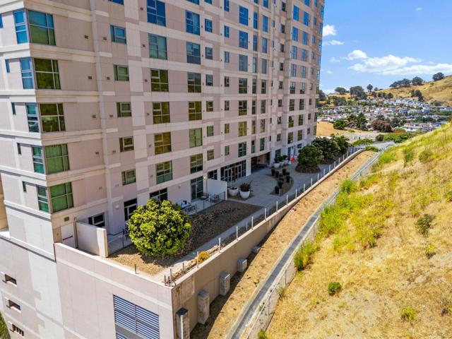 1 Mandalay Place, South San Francisco CA: https://media.crmls.org/mediaz/eea22ffe-a209-4511-aaeb-62116ef0fcbf.jpg