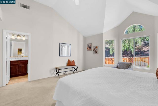 337 Saclan Terrace, Clayton CA: https://media.crmls.org/mediaz/eea397af-df25-4d43-a623-7129e871f6da.jpg